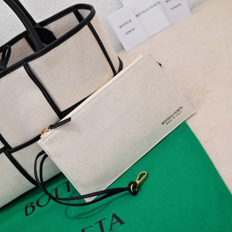 B Family New Arrival Arco Tote