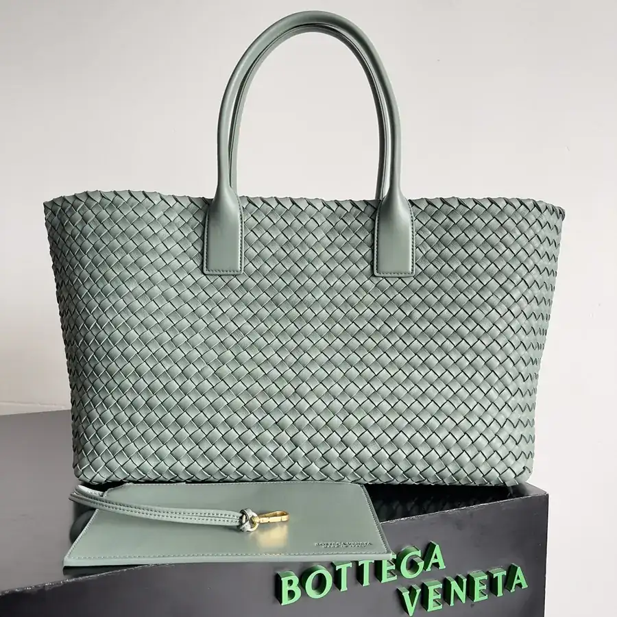 Bottega Veneta Cabat Large 51cm