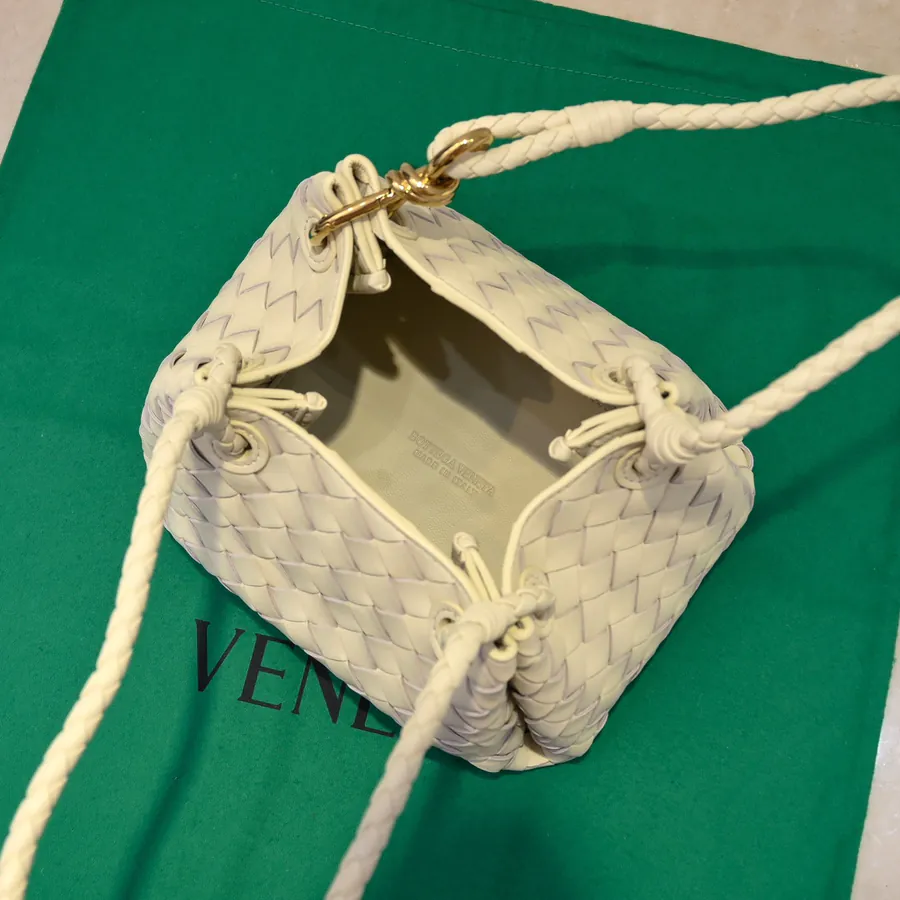 Andiamo Parachute Tote Retro Inspired Multifunctional Handbag