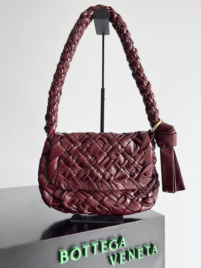 BOTTEGA VENETA 24 Kalimero Citta Tote with Tassels