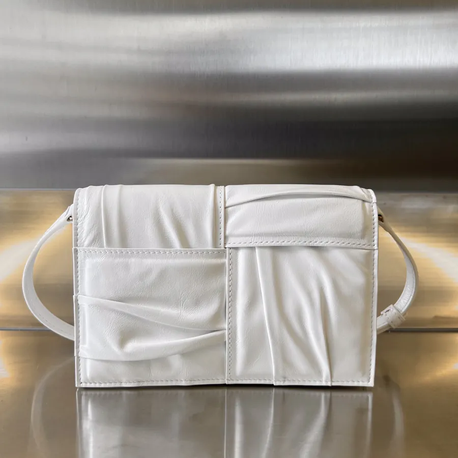 Bv 2023 New Bucket Bag with Card Slot