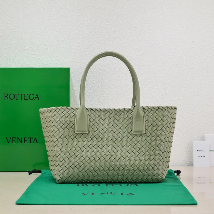 BV Iconic CABAT Bag (Medium 32 Size)