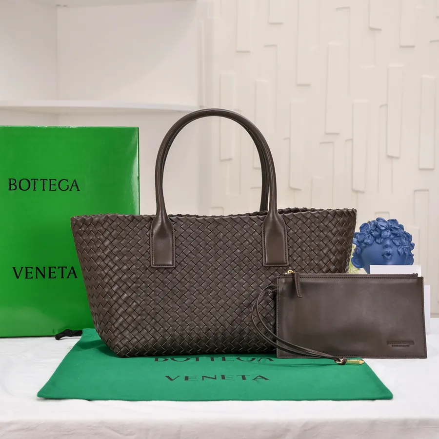 BV Iconic CABAT Bag Medium 32 Size