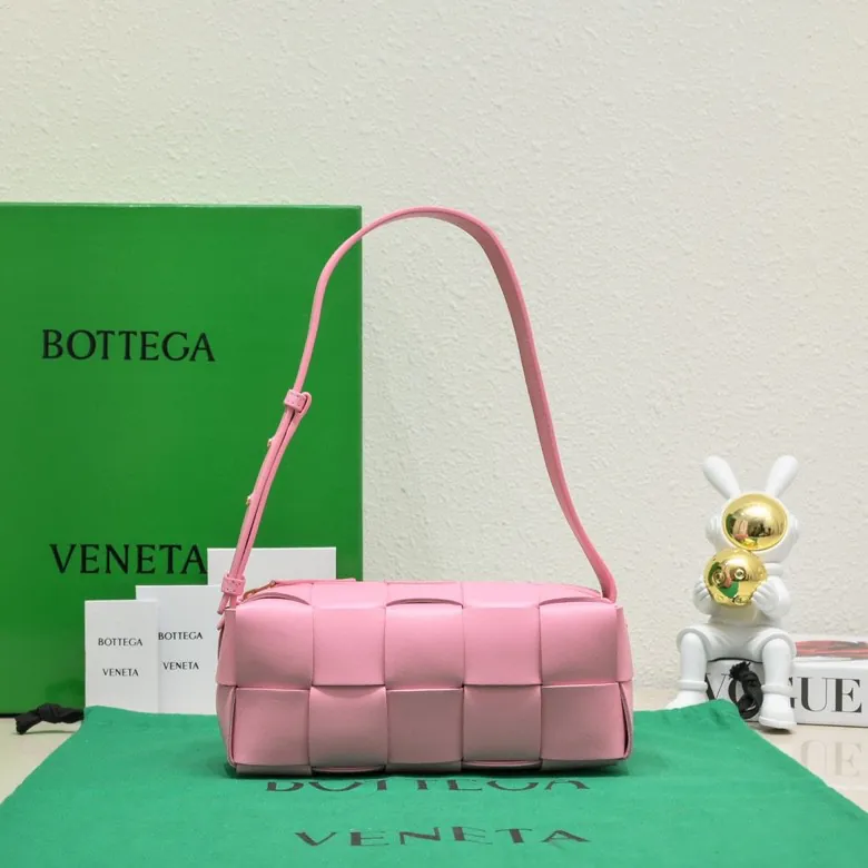BOTTEGA BRICK CASSETTE Shoulder Bag Compact and Elegant