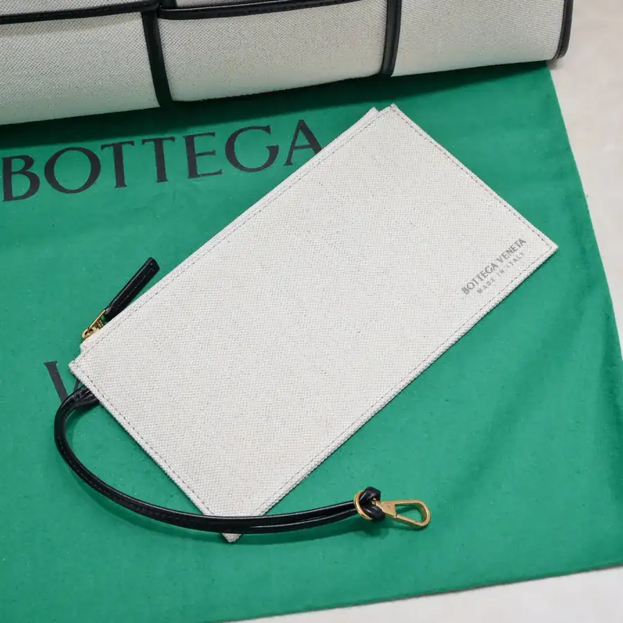 B Home New Arrival Large Arco Tote