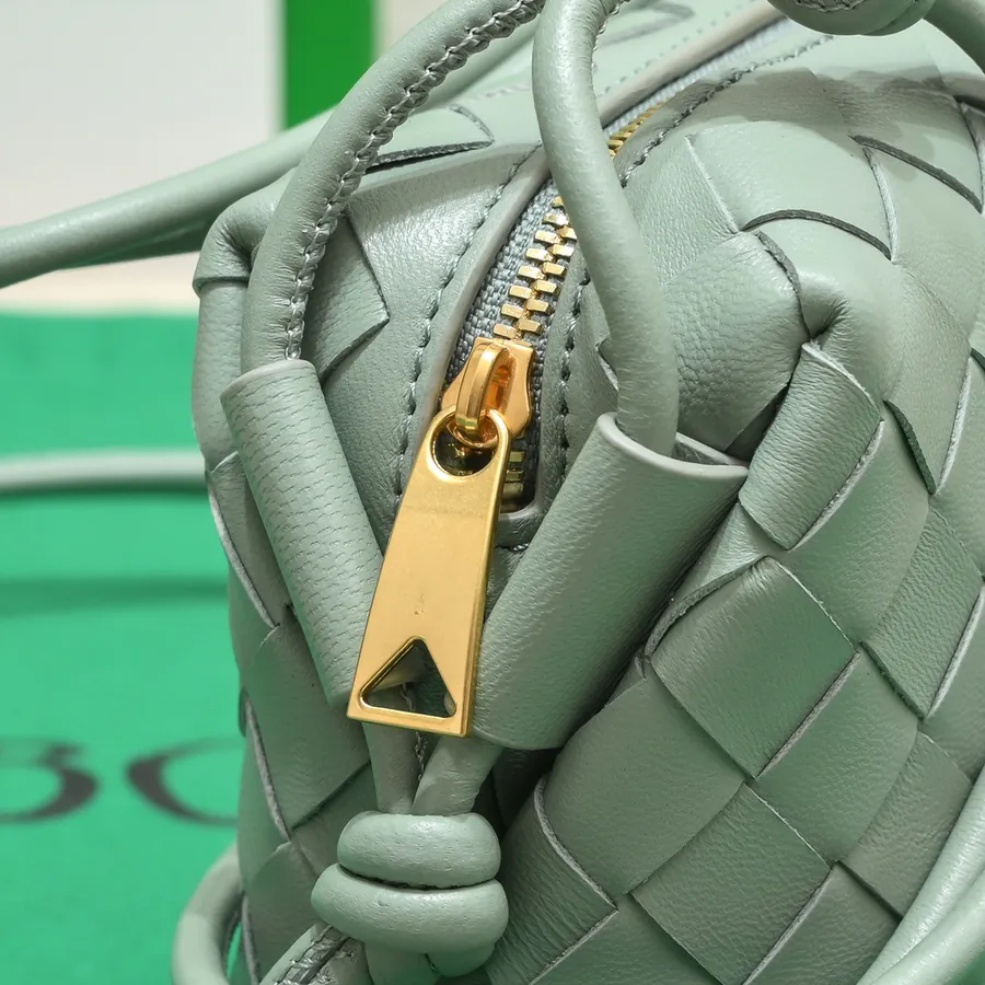 B Brand New Arrival Classic Woven Handle Bucket Bag