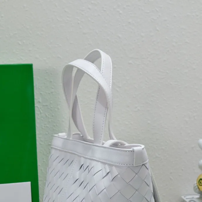 Bv 2023 New Flip Flap Tote Bag