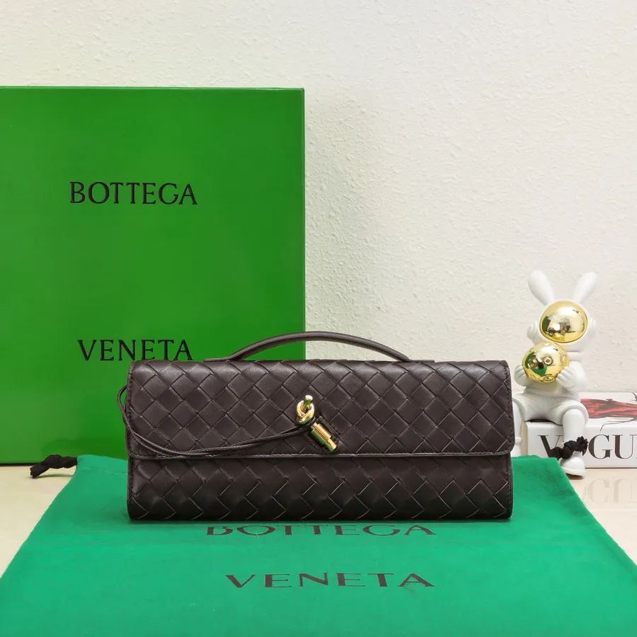 BV Andiamo Evening Bag Elegant and Timeless Design