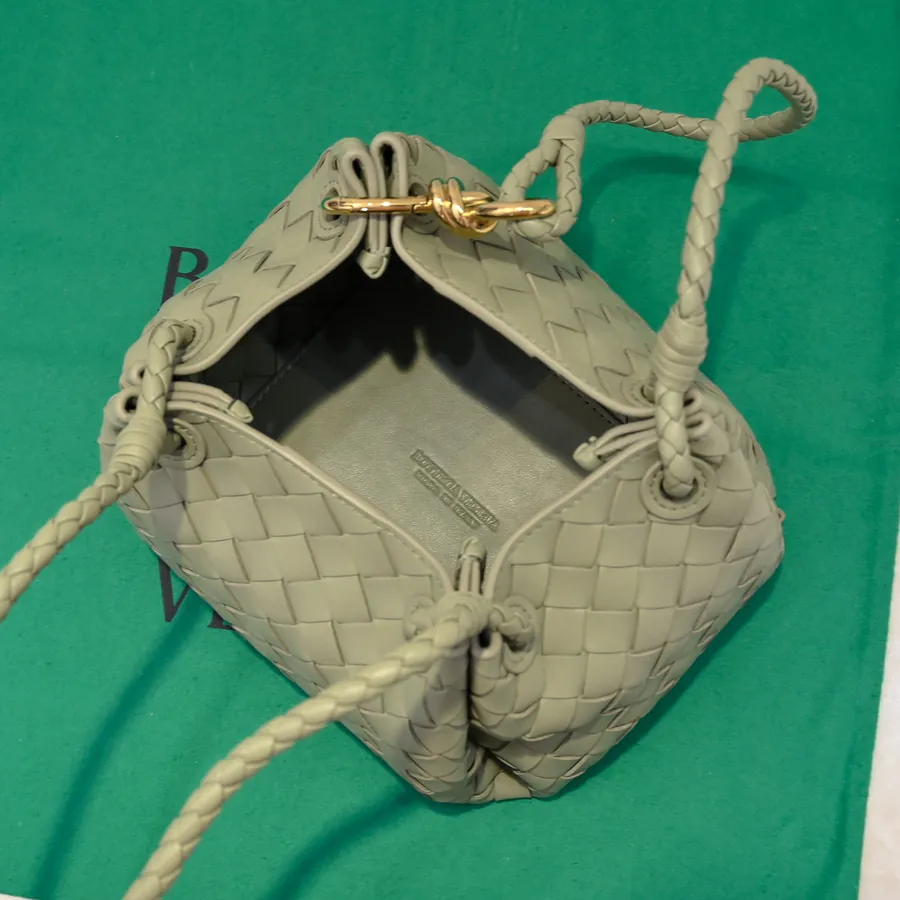 Andiamo Parachute Tote Retro Inspired Multifunctional Handbag