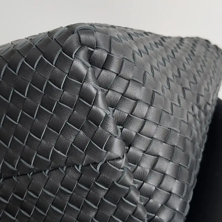 Bottega Veneta Cabat Classic Large