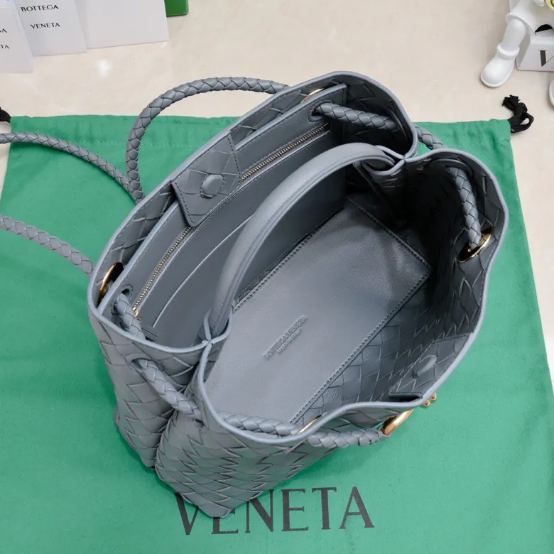 Intrecciato编织皮革小号手提包