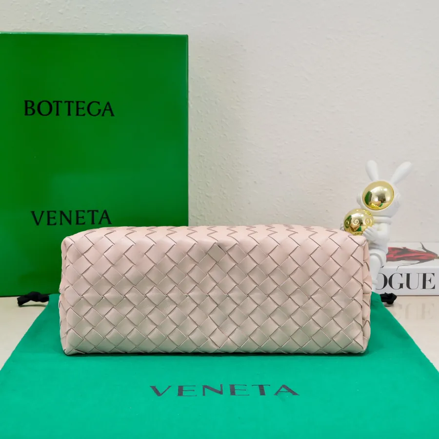 Bottega Veneta 2023 New Andiamo Bucket Bag