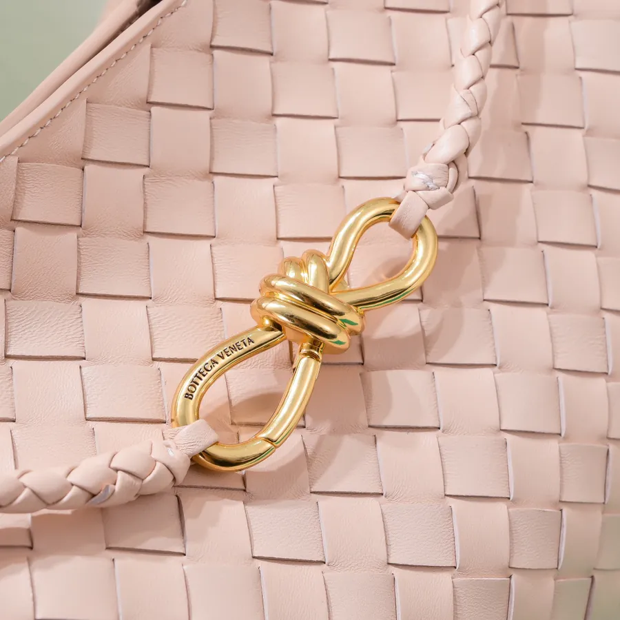 Bottega Veneta 2023 New Andiamo Bucket Bag