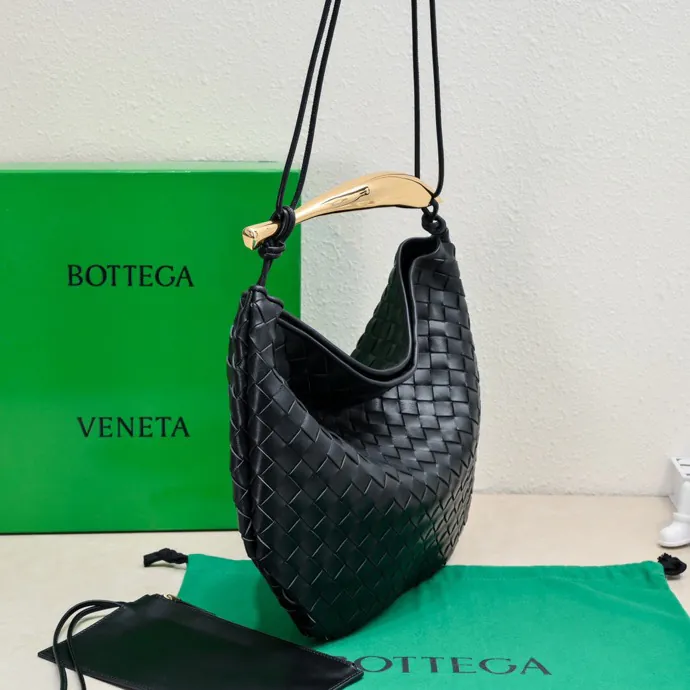 Bottega Veneta Sardine Large Bucket Bag