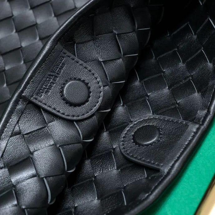Bottega Veneta Sardine Large Bucket Bag