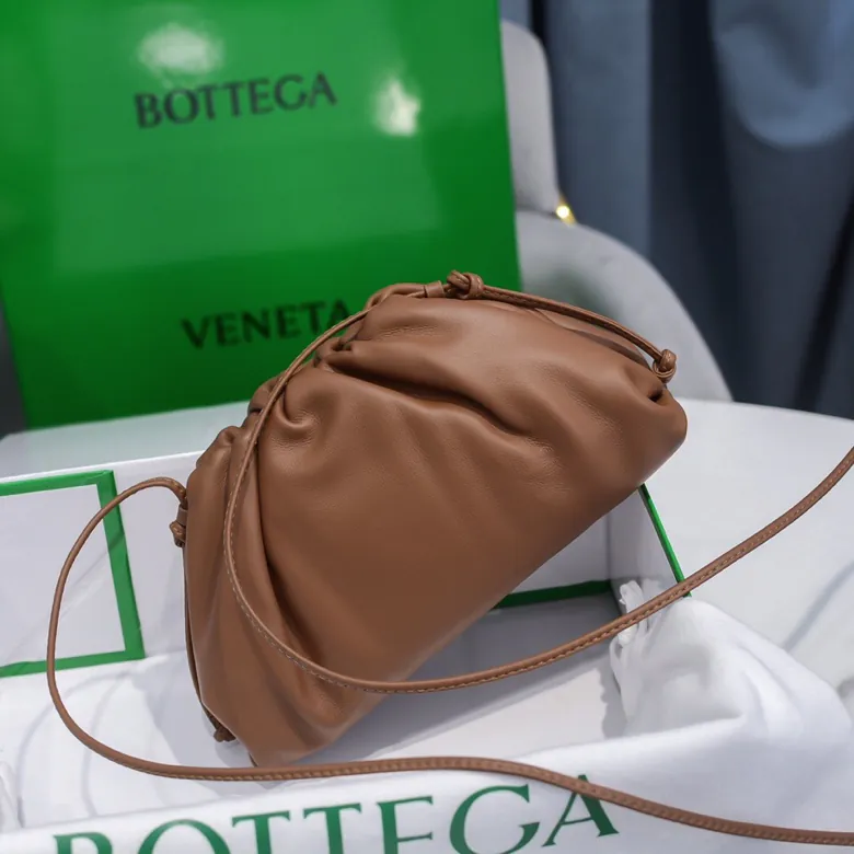 Bottega Veneta Pouch Pouch in Grained Calfskin