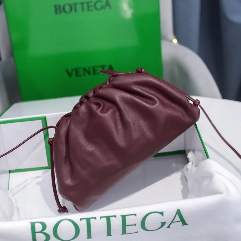 Bottega Veneta Pouch Pouch in Grained Calfskin