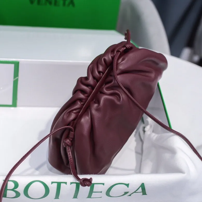 Bottega Veneta Pouch Pouch in Grained Calfskin