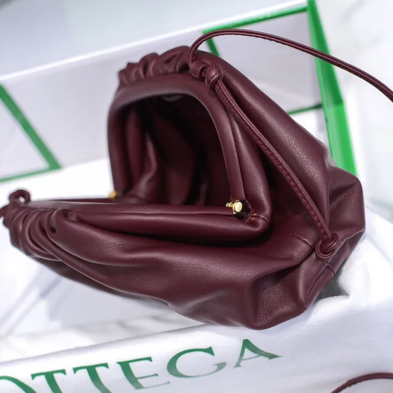 Bottega Veneta Pouch Pouch in Grained Calfskin