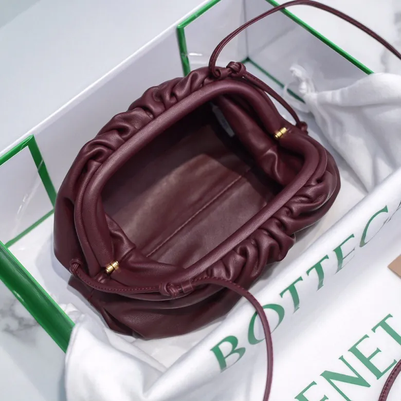 Bottega Veneta Pouch Pouch in Grained Calfskin