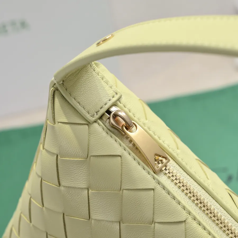 Bottega Veneta Intrecciato Wrist Friendly Lunch Bag
