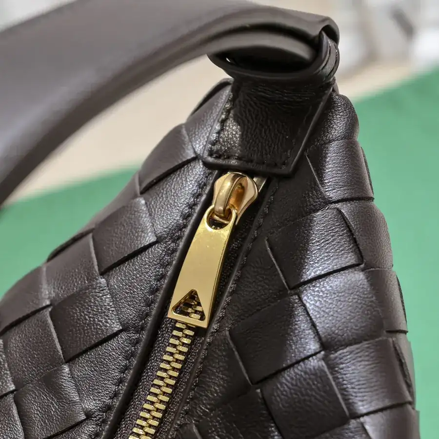 Bottega Veneta Intrecciato Lunch Bag with Curved Handle