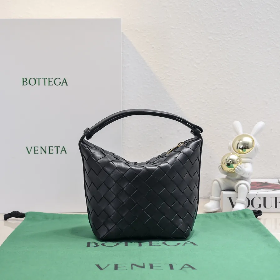 Bottega Veneta Intrecciato Lunch Tote with Curved Handle