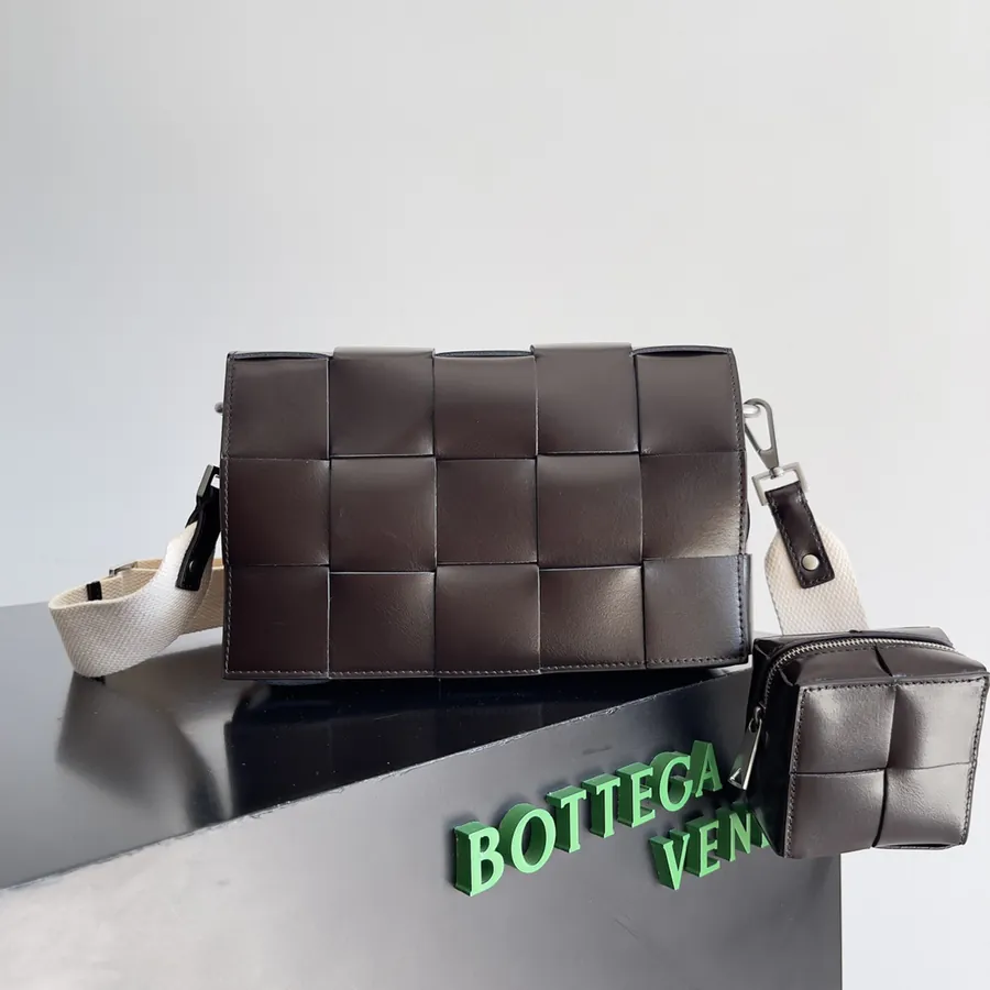 BV Cassette Bag Stylish and Versatile