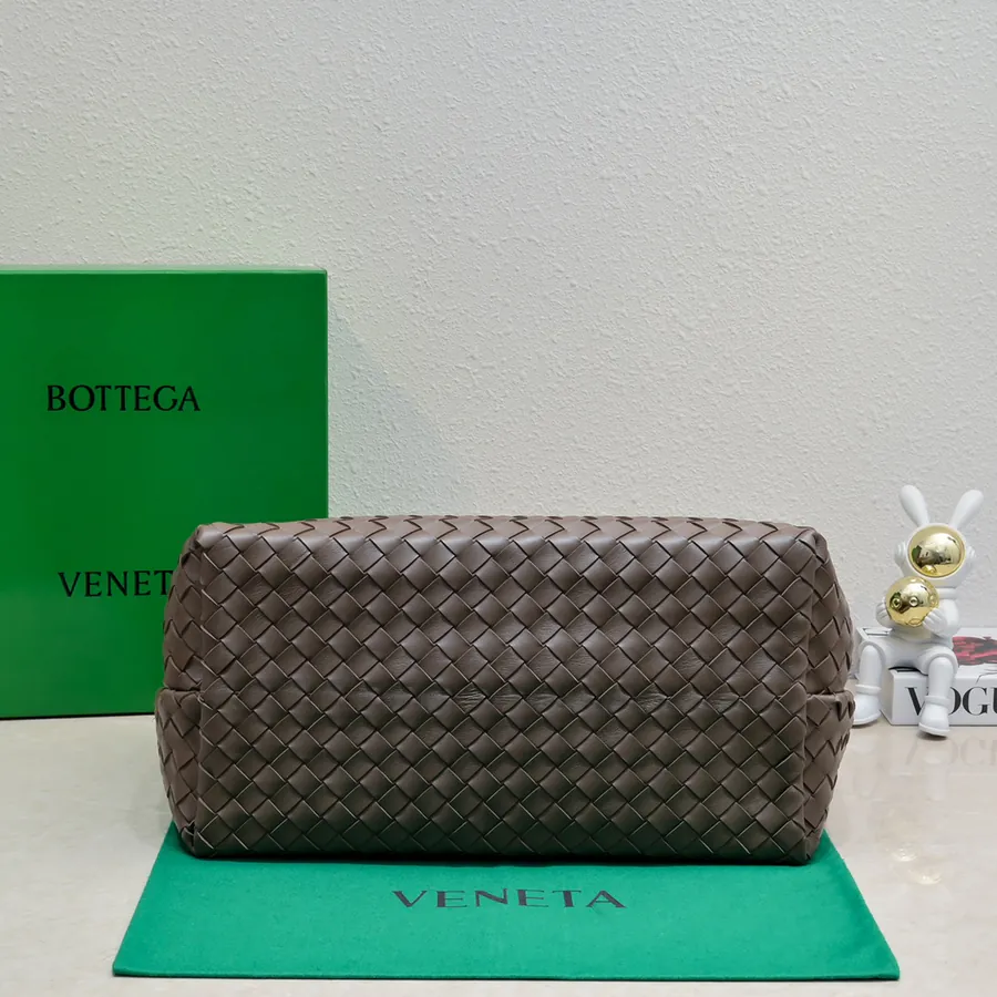 Bottega Veneta Andiamo Handbag Spring Summer 2023