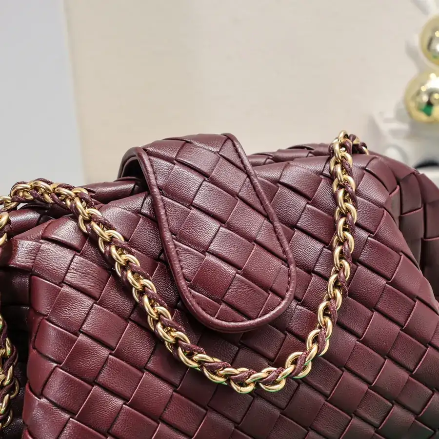 Bottega Venetia Lauren 1980 Bucket Bag