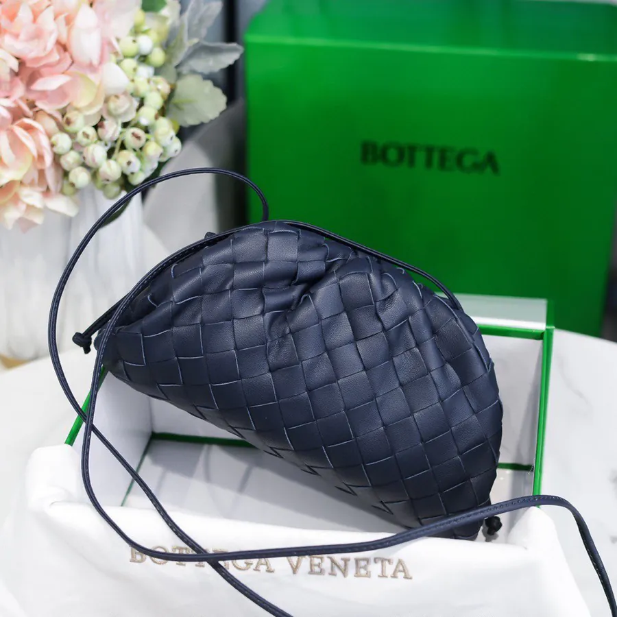 Big Grid Weave The Pouch Cloud Bag First Designer Series