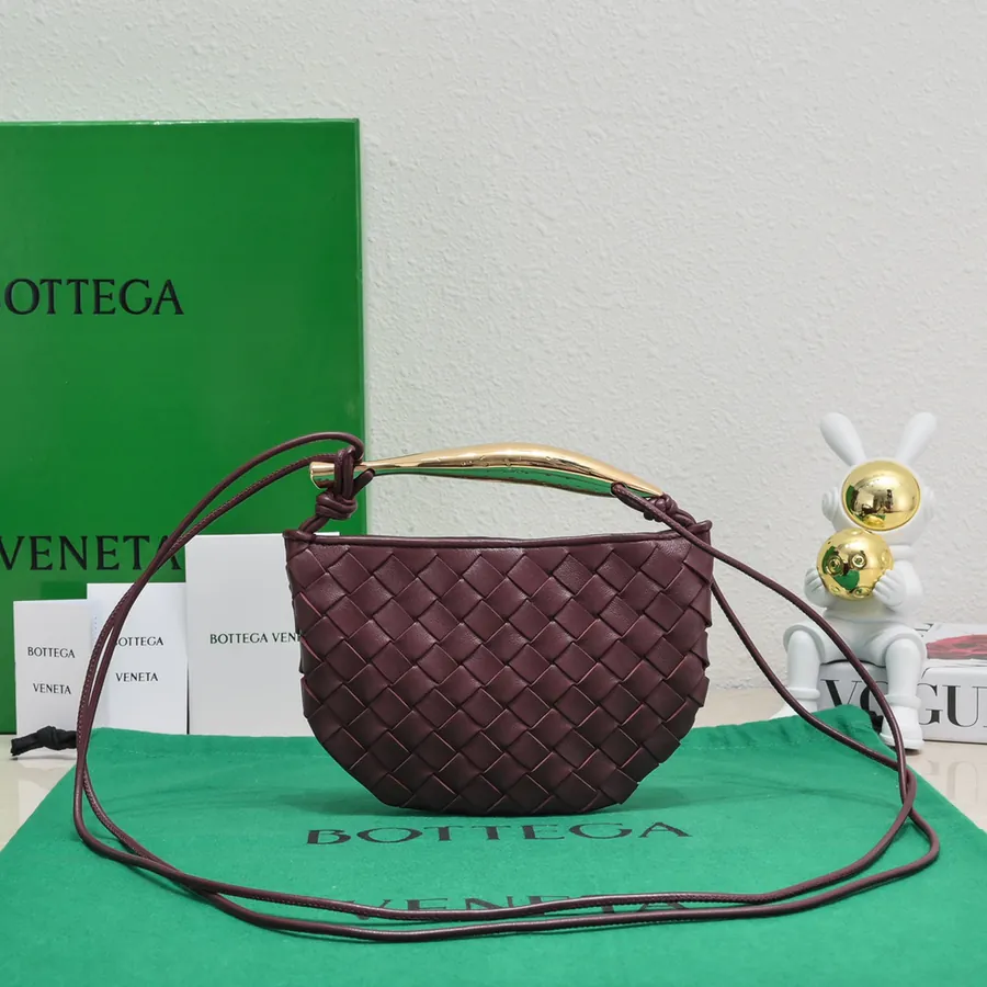 BV Mini Sardine Elegant & Stylish Bucket Bag