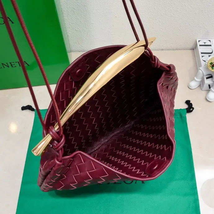 Bottega Veneta Sardine Large Bucket Bag