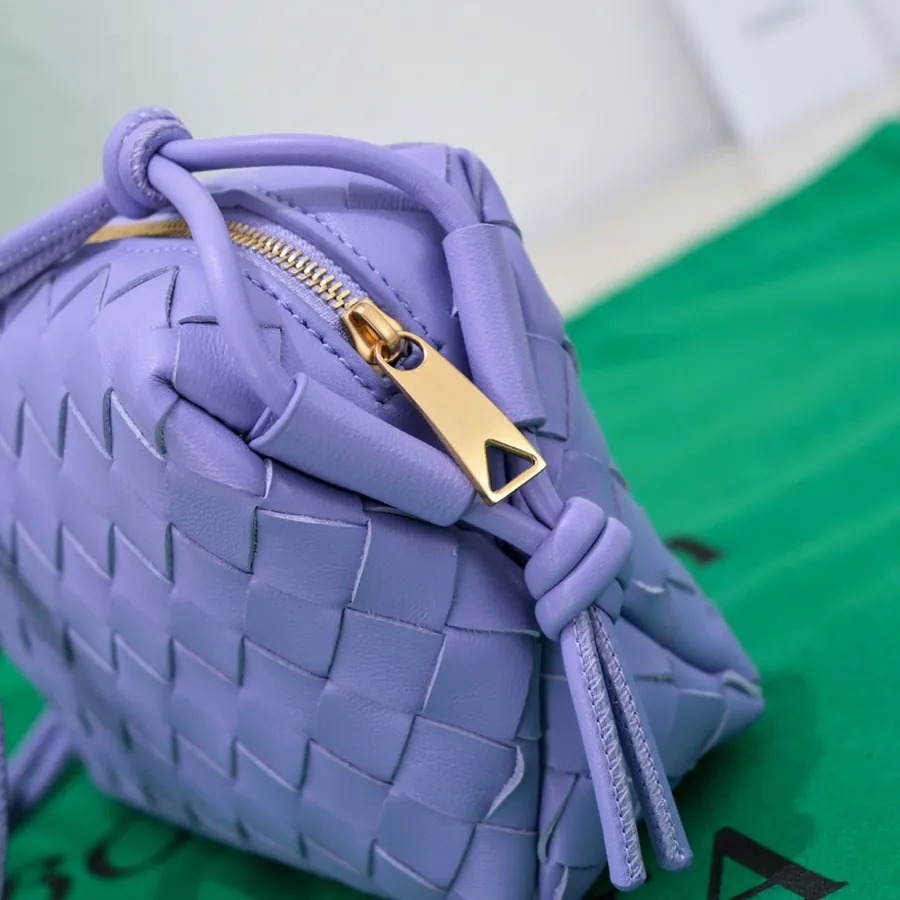 B Brand New Arrival Classic Woven Design Bucket Bag