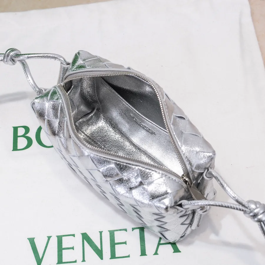 B Family New Arrival Classic Woven Design Bucket Bag