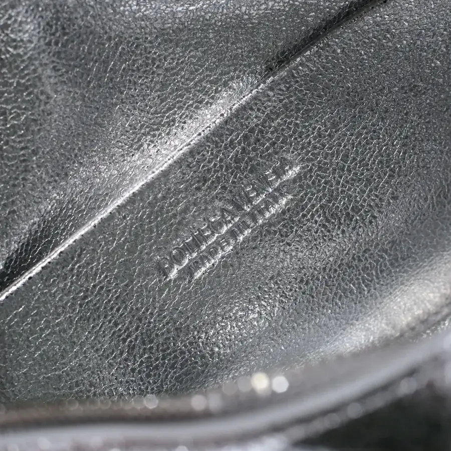 B Family New Arrival Classic Woven Design Bucket Bag