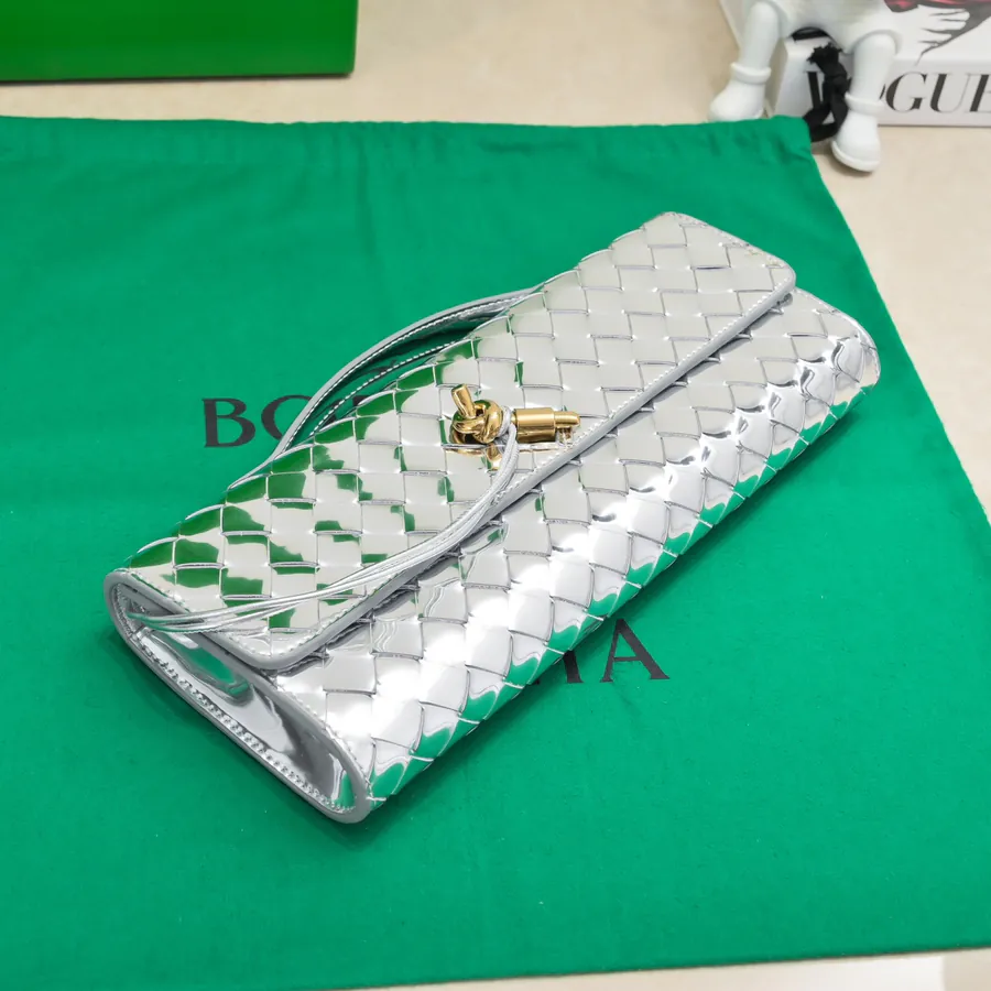 BV Andiamo Evening Clutch, Timeless Elegance