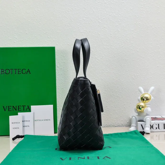 Bv 2023 New Flip Flap Tote Bag
