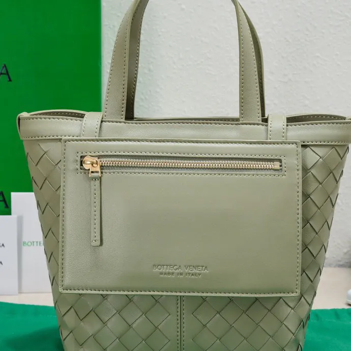 Bv 2023 New Flip Flap Tote Bag