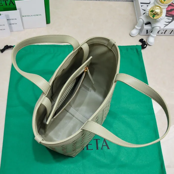 Bv 2023 New Flip Flap Tote Bag