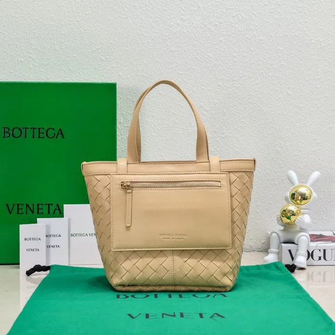 Bv 2023 New Flip Flap Tote Bag