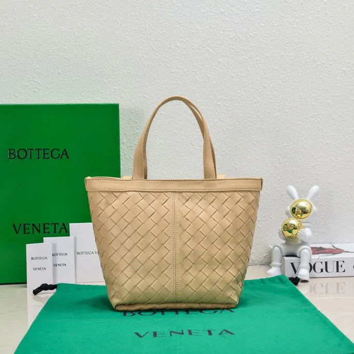 Bv 2023 New Flip Flap Tote Bag