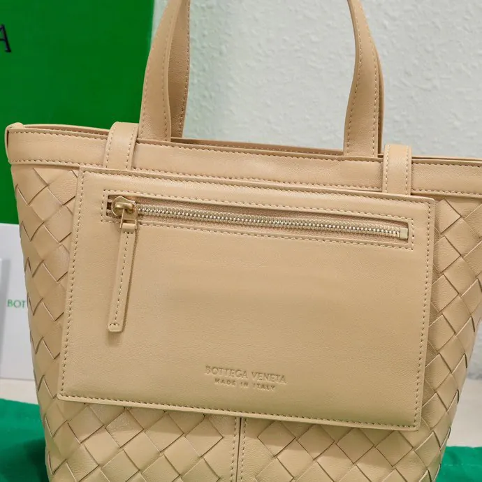 Bv 2023 New Flip Flap Tote Bag