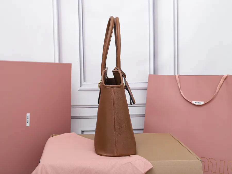 Aventure Nappa Leather Tote Bag Vintage Gold Hardware, 31X40X13cm