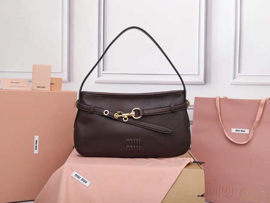 Aventure Leather Crossbody Bag Vintage Style