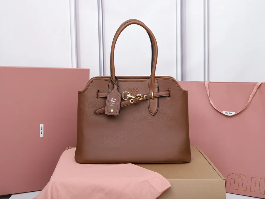 Aventure Nappa Leather Tote Bag Vintage Gold Hardware