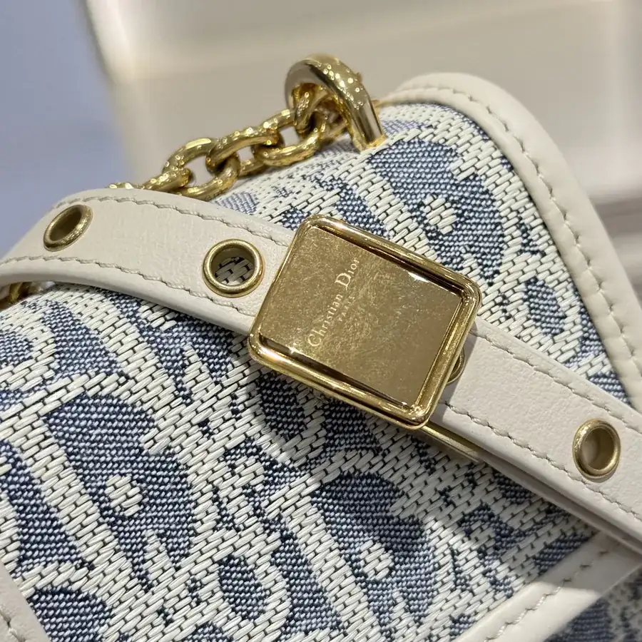 30 Montaigne East West Mini Bag