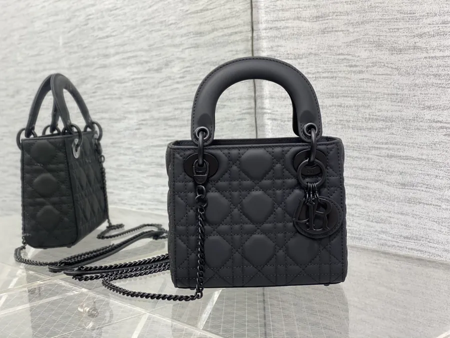 P600 Matte Black Bucket Bag