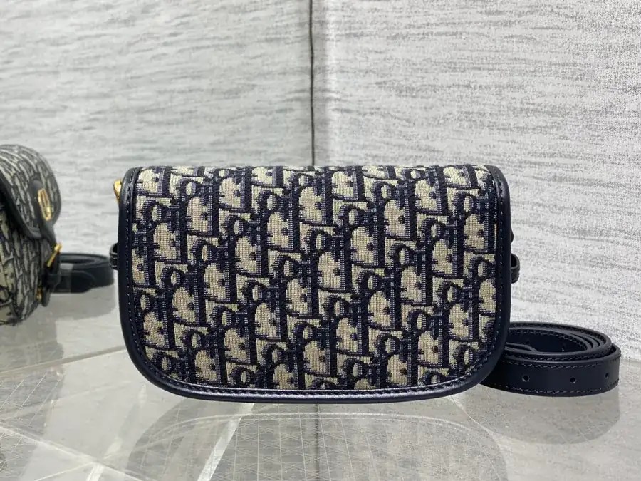 Bobby East West Autumn Winter Bucket Bag Medium Size