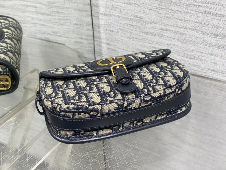 Bobby East West Autumn Winter Bucket Bag Medium Size